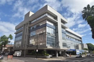 Edital do concurso TCE RS 2025 tem 45 vagas com salários de até R$20 mil. Veja cargos, inscrições, provas e como participar.