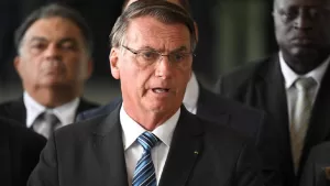 Bolsonaro decide não comparecer a julgamento