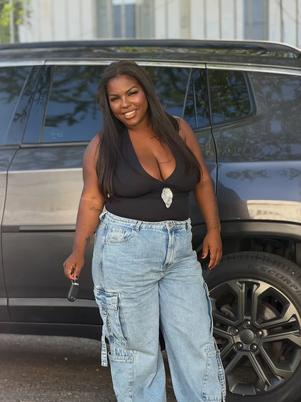 de carro novo a diva do crás perde auxílio do governo