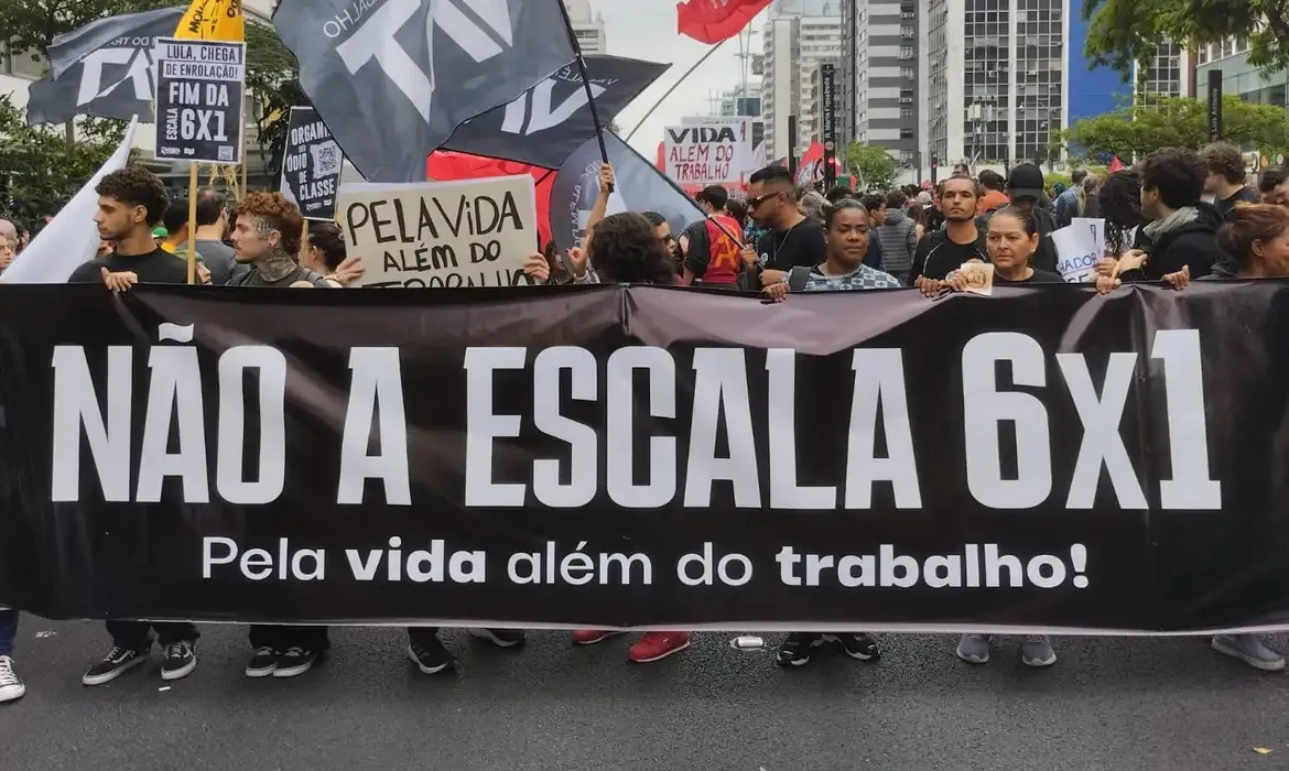 maifestação pelo fim da escala 6x1