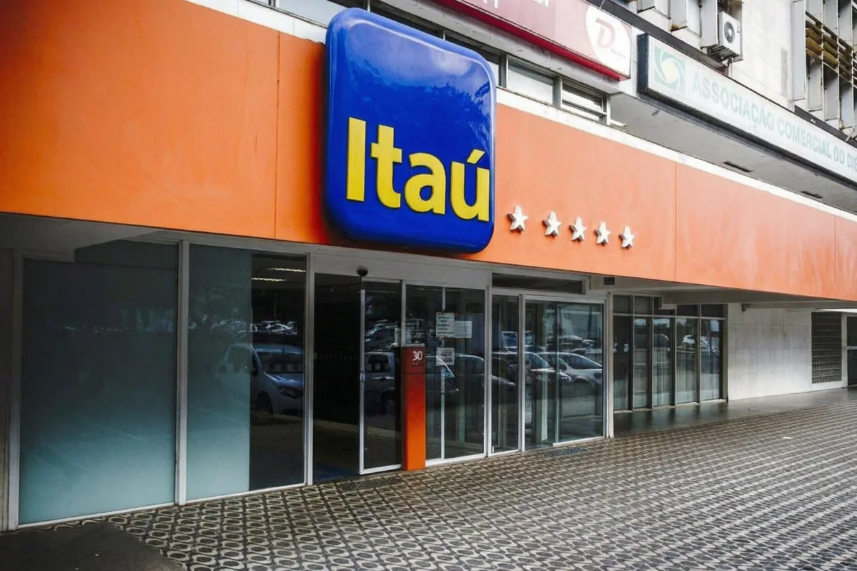 agencia banco itaú 30 horas