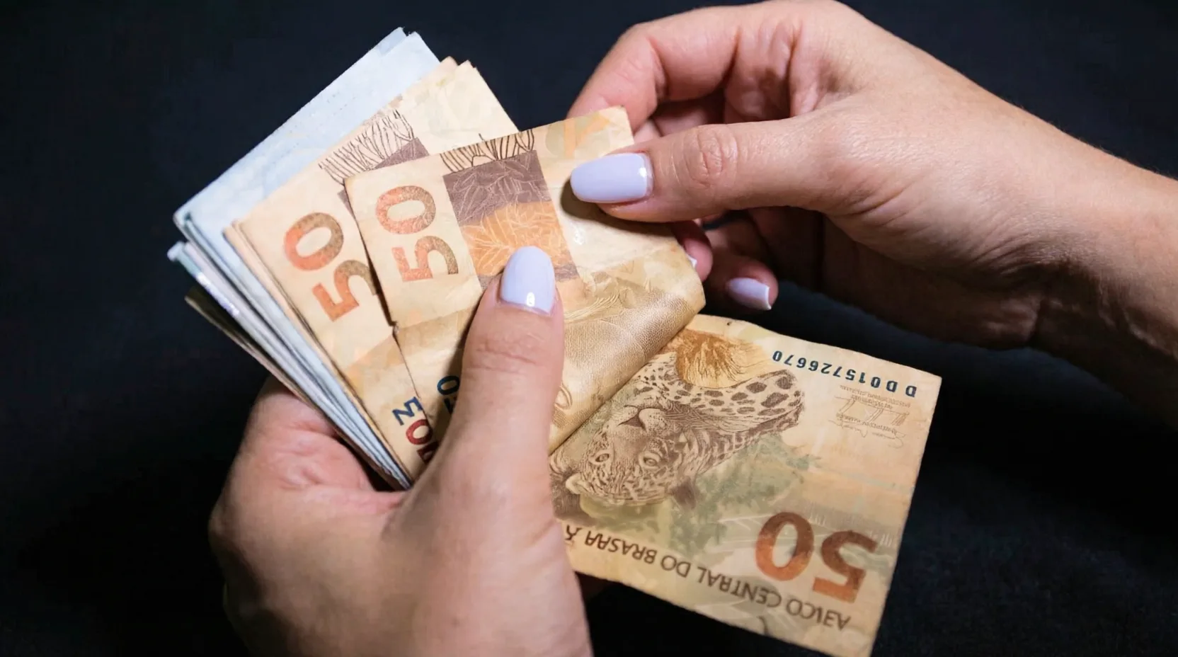 
dinheiro-devolva-as-pessoas-do-cadunico